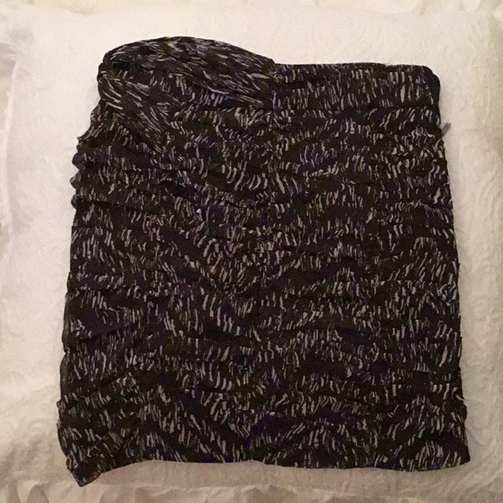 H&M black and white skirt.